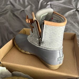 Sperry women’s boots